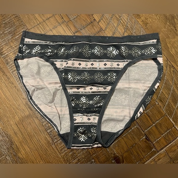 Victoria’s Secret VS snowflake design high leg brief - Picture 1 of 3